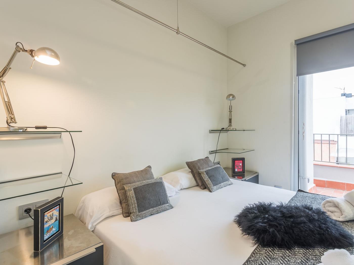 My Space Barcelona Bright just renovated attic apartment with private terraces - My Space Barcelona Apartments