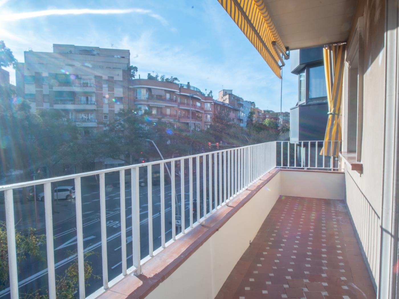 Fully Renovated 3-Bedroom Apartment near La Sagrera - My Space Barcelona Apartments