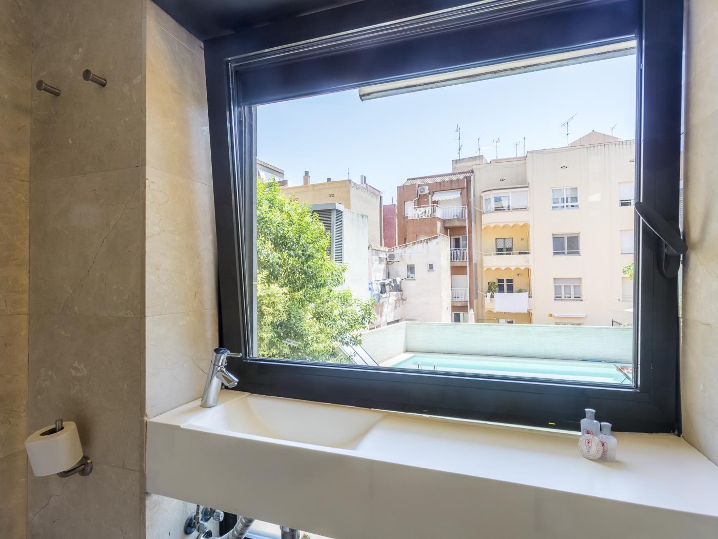 My Space Barcelona Apartment with Terrace and Pool near Park Güell for 8 - My Space Barcelona Apartments