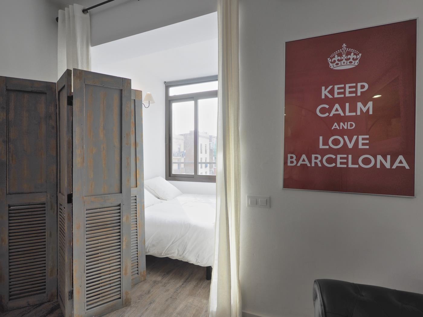 Loft near Montjuic/ Plaza España with balcony for 4 - My Space Barcelona Apartments