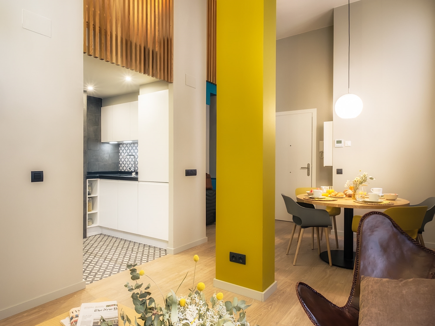 Modern and spacious apartment for monthly rentals with terrace near Camp Nou - My Space Barcelona Apartments