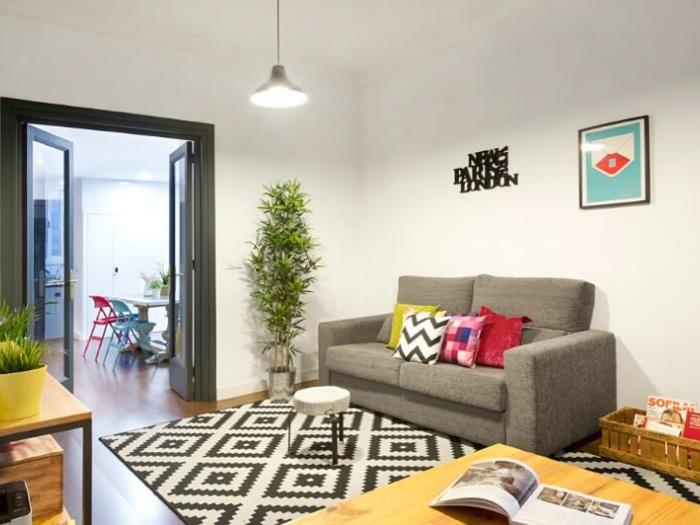 Fully equipped private flat for 8 people in Eixample - My Space Barcelona Apartments