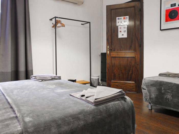Fully equipped private flat for 10 people in Eixample - My Space Barcelona Apartments