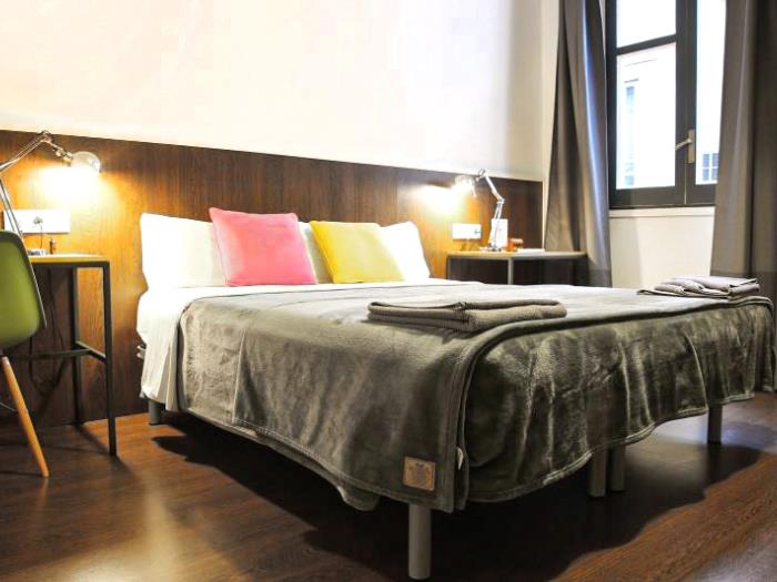 Fully equipped private flat for 12 people in Eixample - My Space Barcelona Apartments
