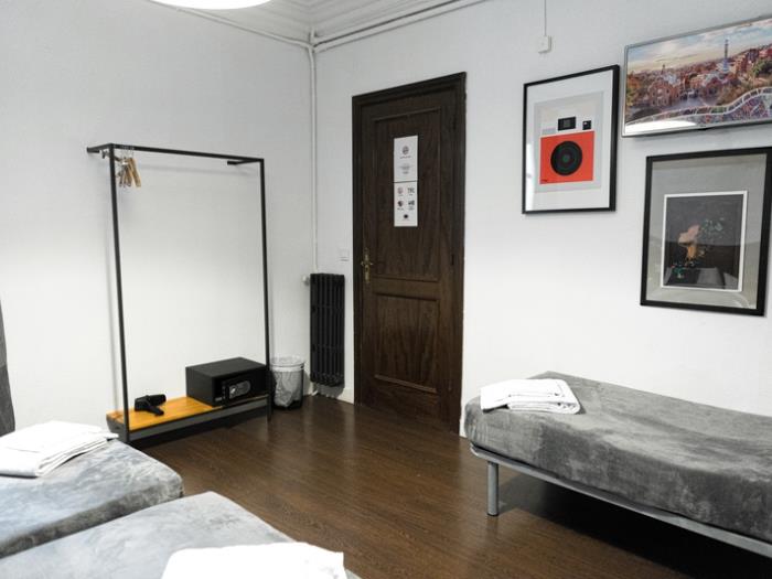 Fully equipped private flat for 12 people in Eixample - My Space Barcelona Apartments