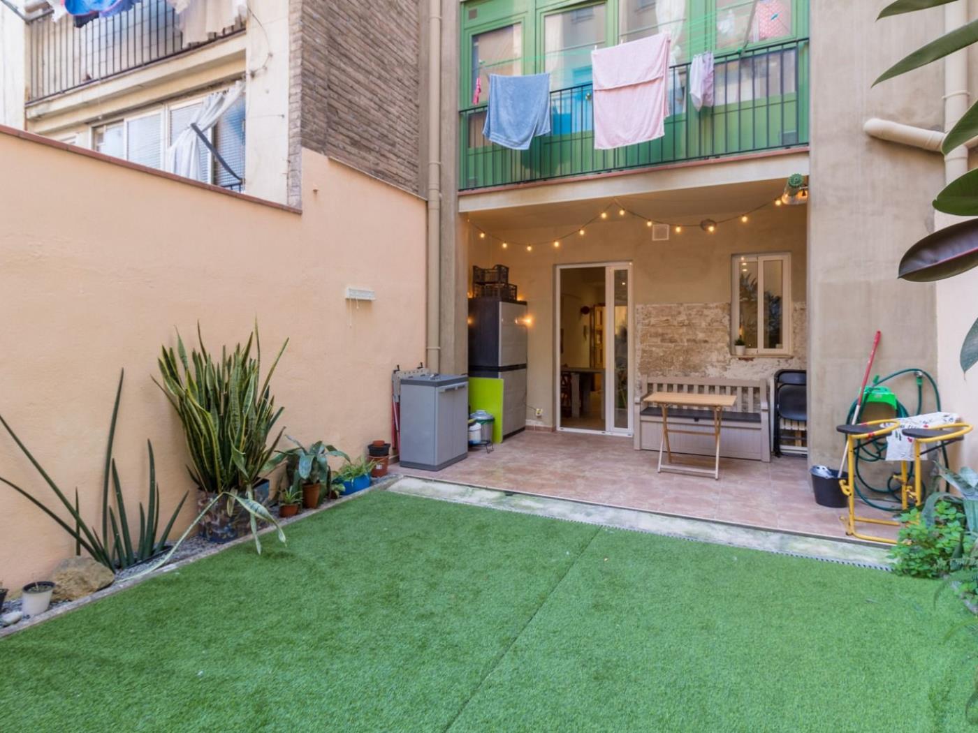 Spacious and centrally located 1-bedroom flat with terrace - My Space Barcelona Apartments