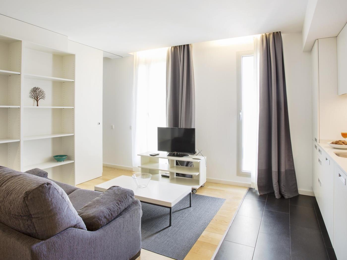 Furnished One-Bedroom Apartment with share pool close to Beach - My Space Barcelona Apartments