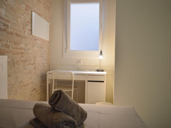 Room with shared bathroom near Plaza Real penthouse room - My Space Barcelona Apartments