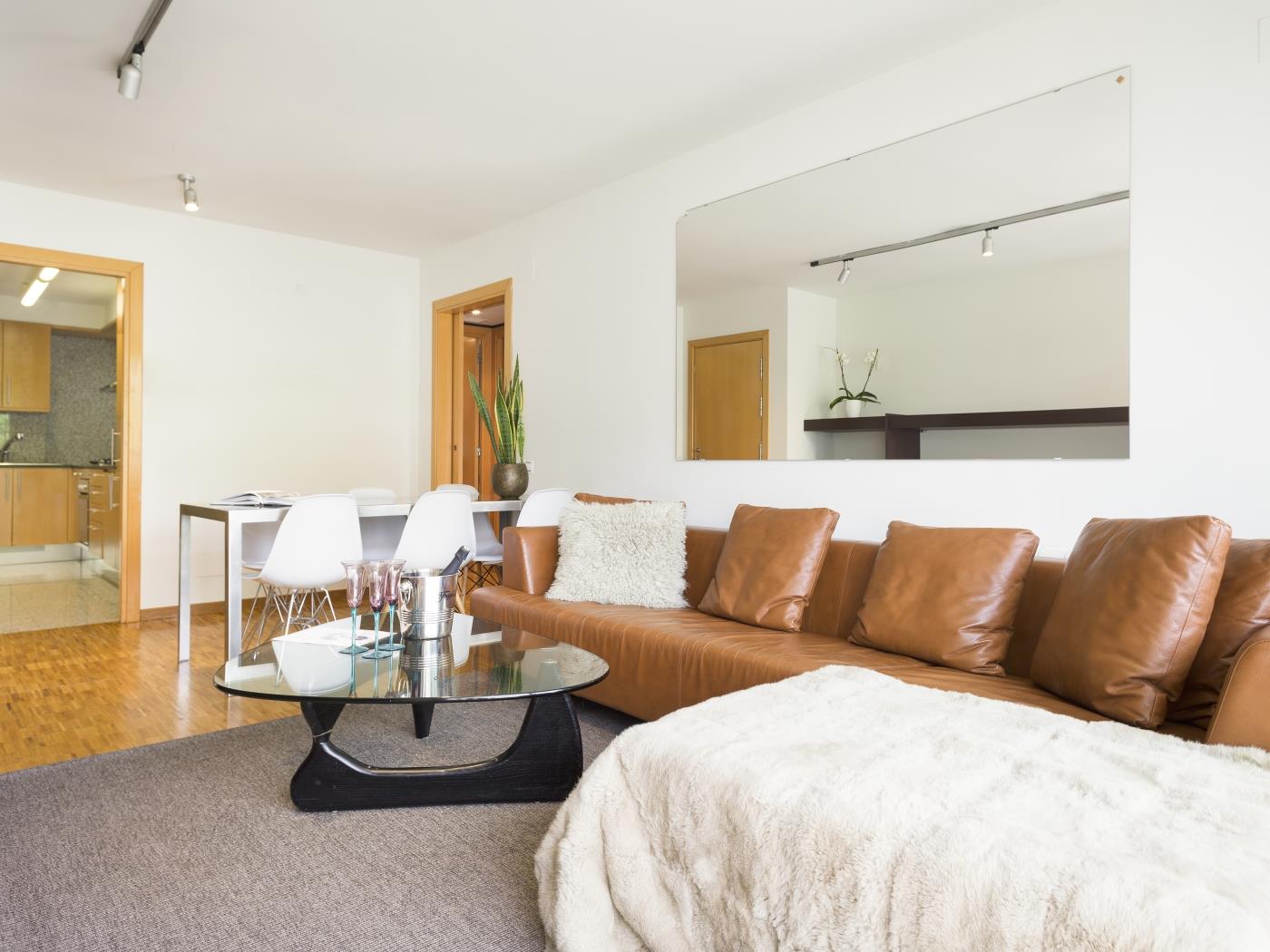 6 apartments in Barcelona city centre for up to 36 pax with small terrace each - My Space Barcelona Apartments