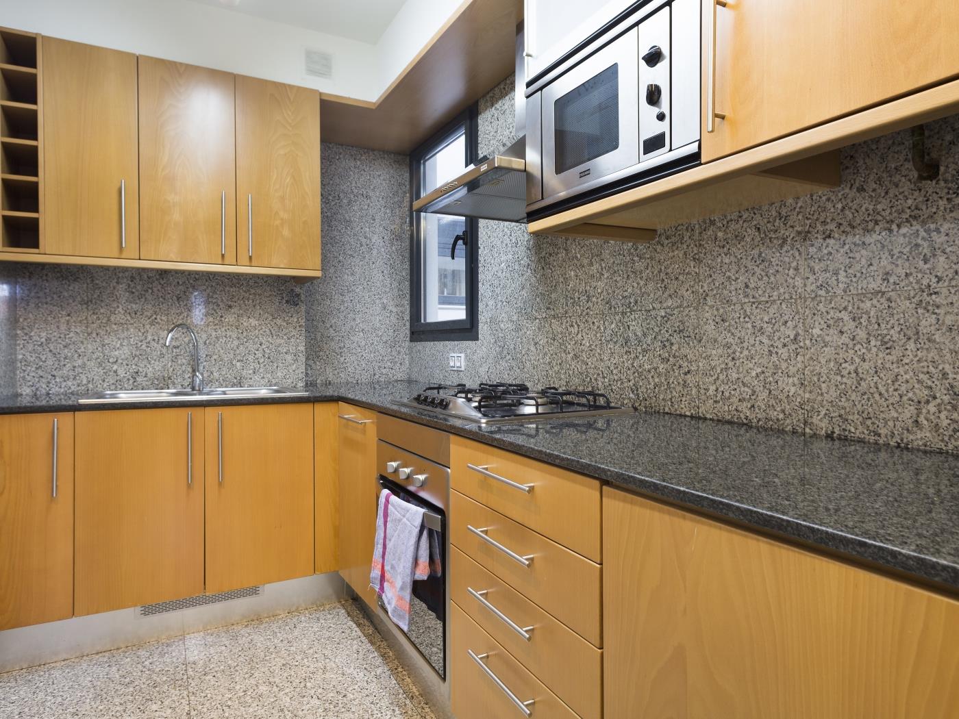 6 apartments in Barcelona city centre for up to 36 pax with small terrace each - My Space Barcelona Apartments