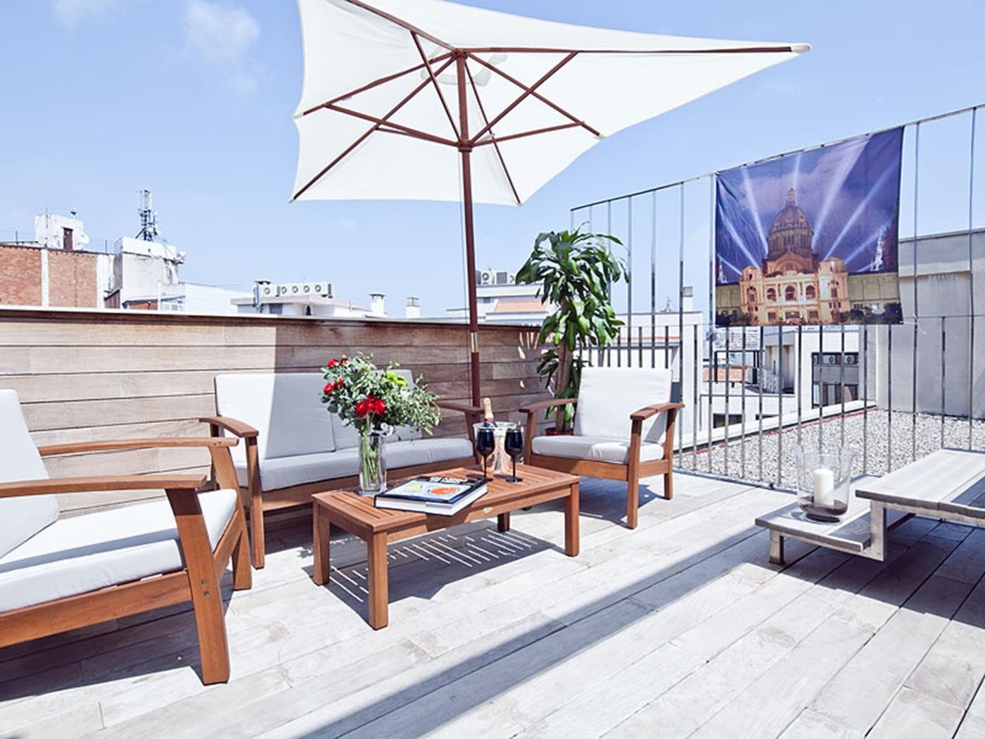 6 apartments with terrace & pool for up to 48 pax - My Space Barcelona Apartments