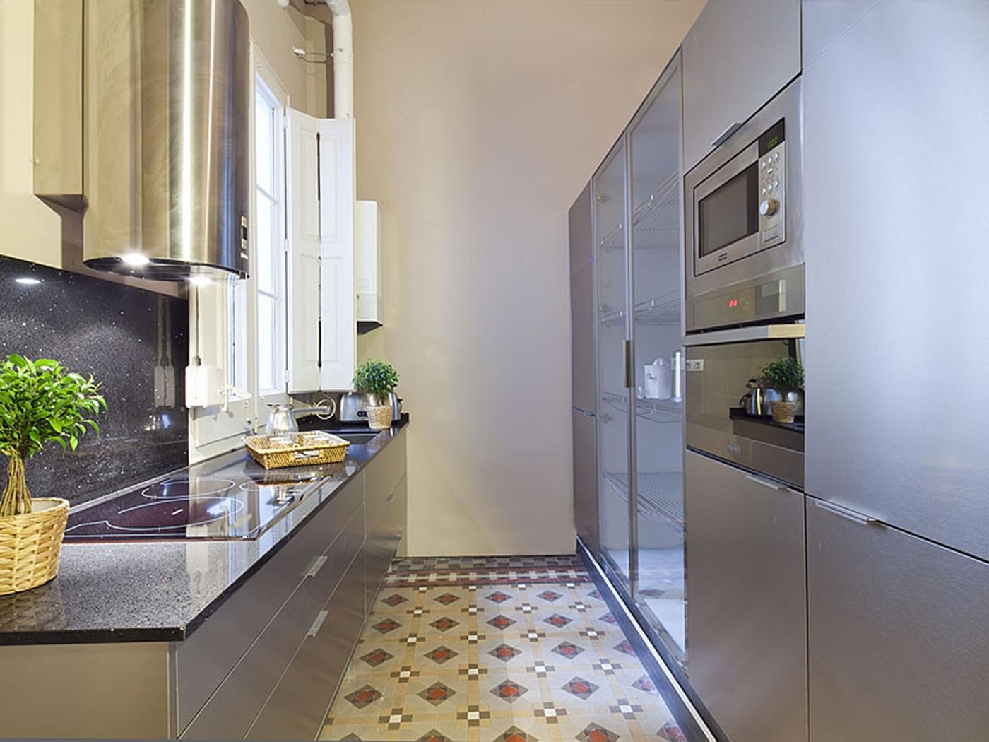 2 apartments in Rambla Catalunya for 14 pax - My Space Barcelona Apartments