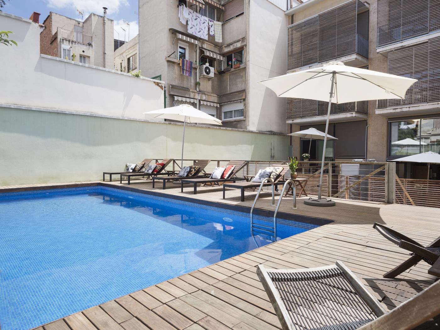 4 apartments with terrace & shared pool in the heart of Gràcia for up to 24 pax - My Space Barcelona Apartments