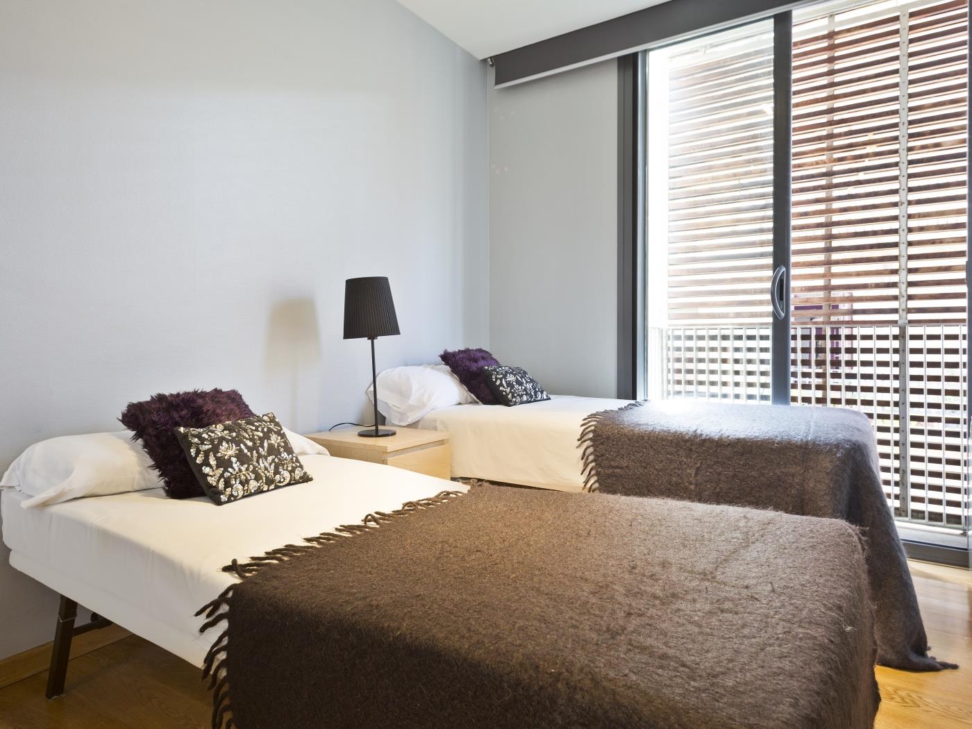 4 apartments with terrace & shared pool in the heart of Gràcia for up to 24 pax - My Space Barcelona Apartments