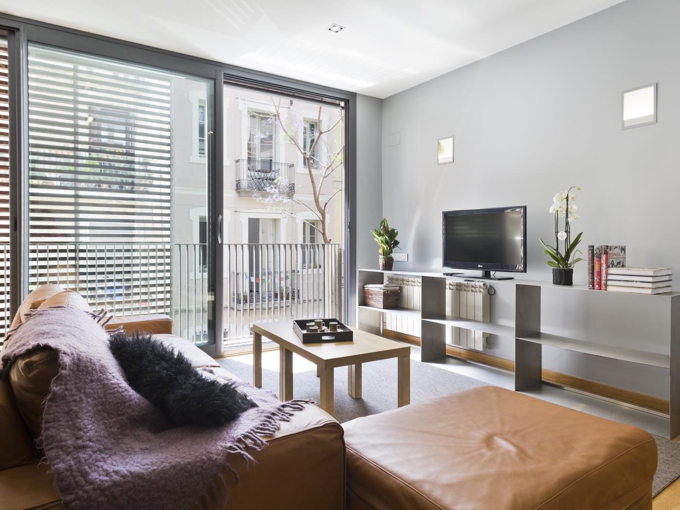 4 apartments with terrace & shared pool in the heart of Gràcia for up to 24 pax - My Space Barcelona Apartments