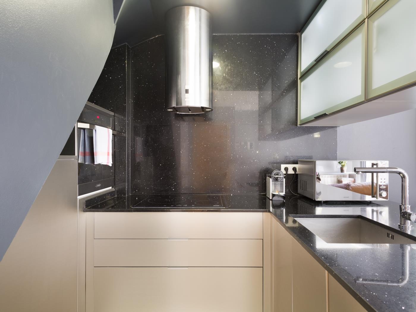 4 apartments with terrace shared pool in the heart of Gràcia for up to 24 pax - My Space Barcelona Apartments