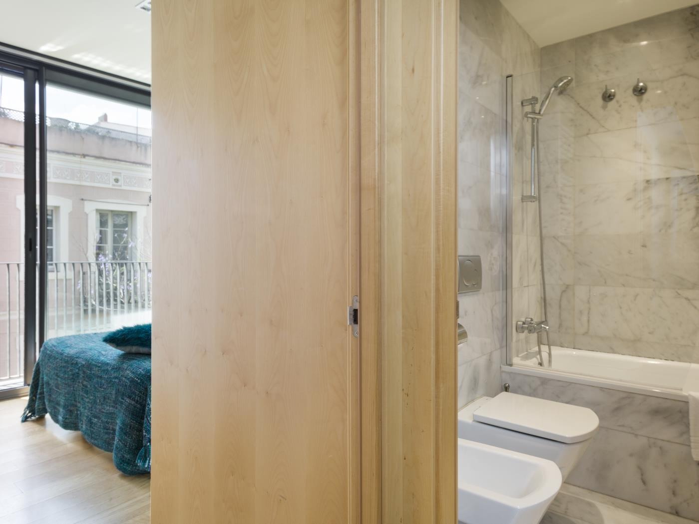 4 apartments with terrace shared pool in the heart of Gràcia for up to 24 pax - My Space Barcelona Apartments