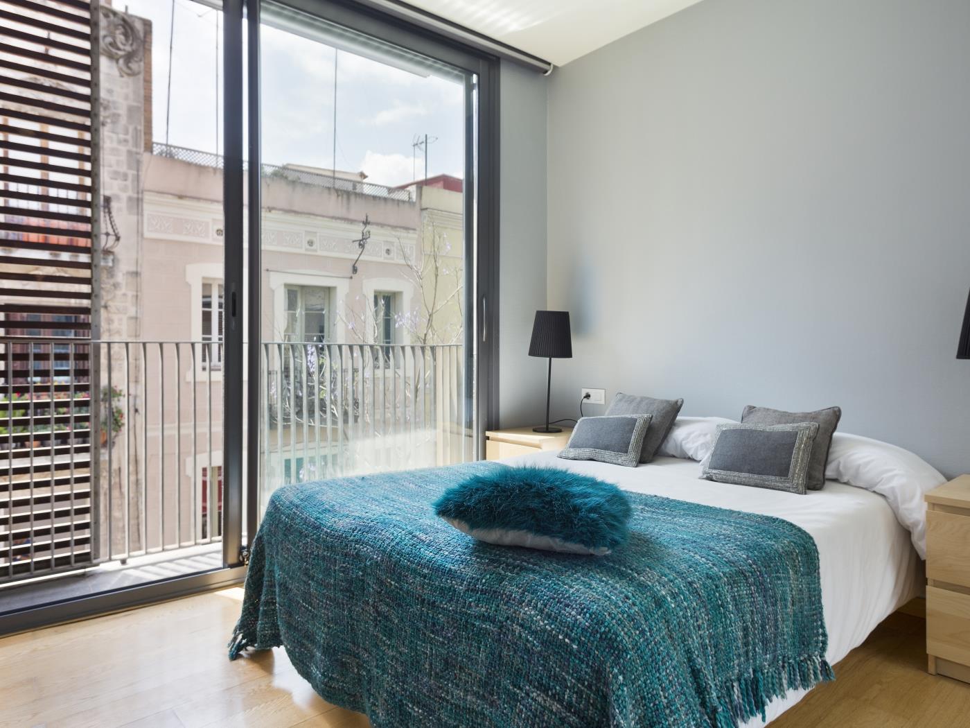 4 apartments with terrace & shared pool in the heart of Gràcia for up to 24 pax - My Space Barcelona Apartments