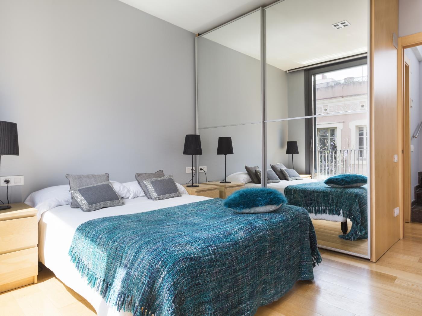4 apartments with terrace & shared pool in the heart of Gràcia for up to 24 pax - My Space Barcelona Apartments