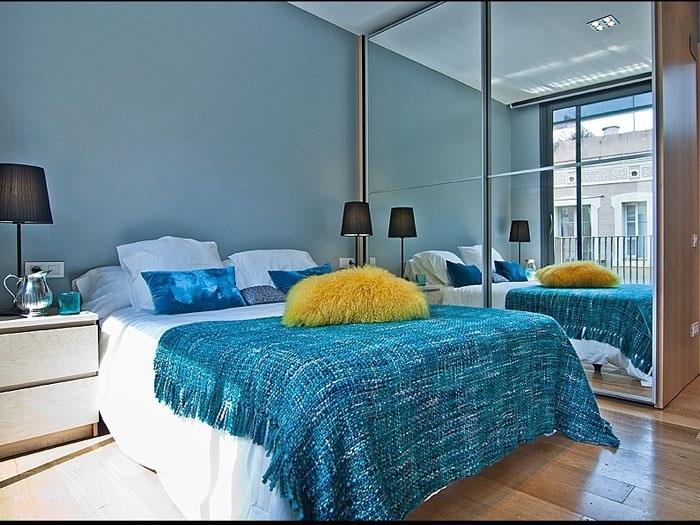 4 apartments with terrace shared pool in the heart of Gràcia for up to 24 pax - My Space Barcelona Apartments