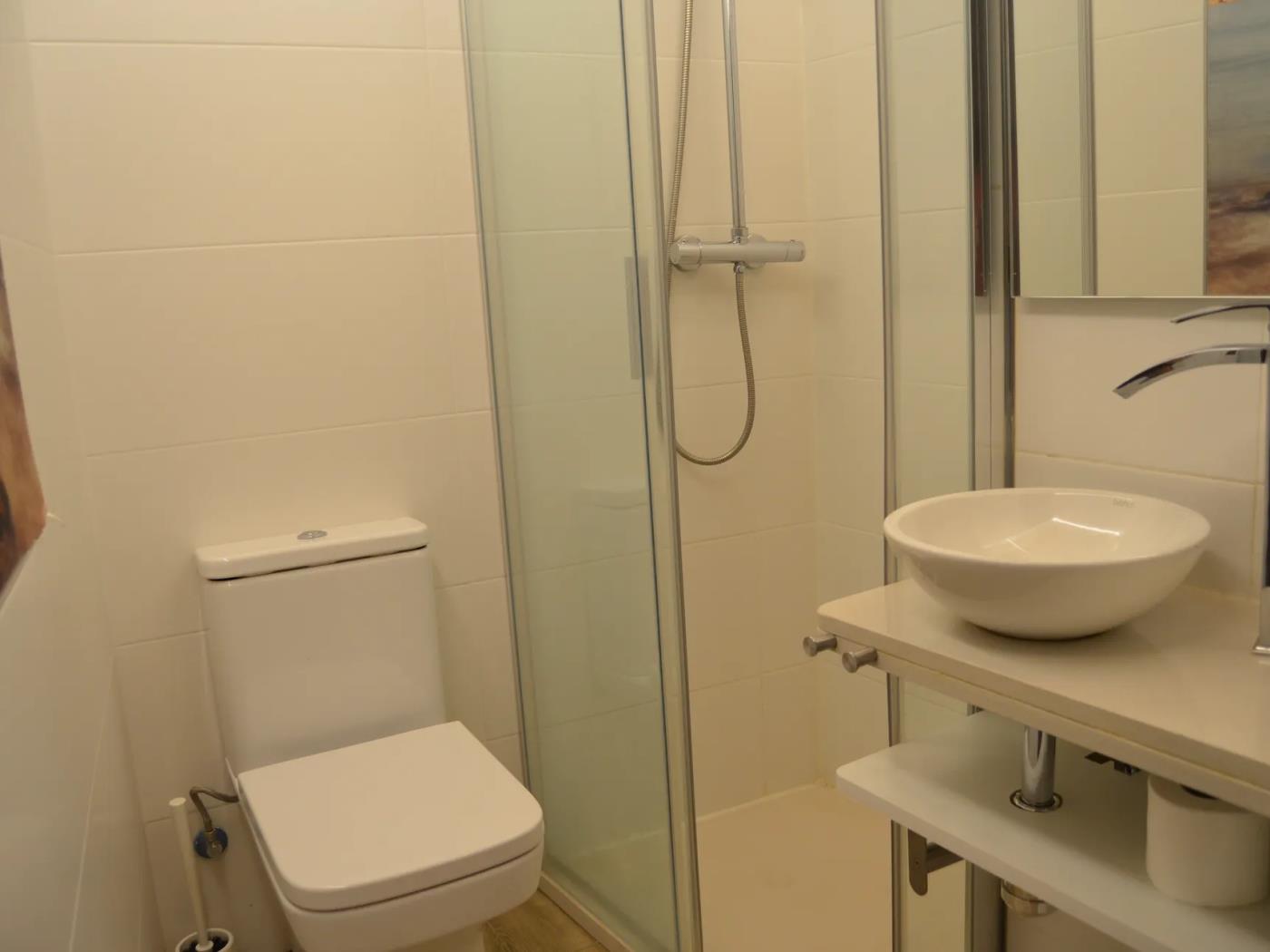 Beautiful apartment with suite, a common bathroom, bright and spacious and with - My Space Barcelona Apartments