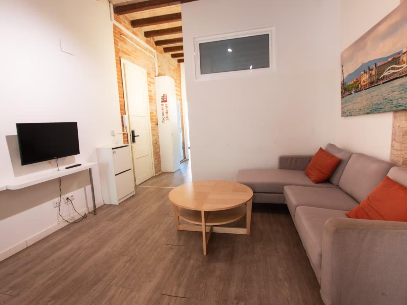 Room in a shared apartment of 4 bedrooms in Gràcia - My Space Barcelona Apartments