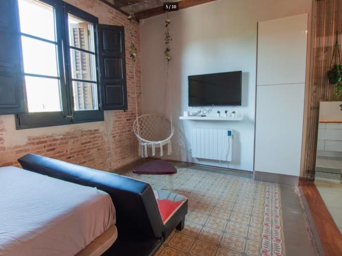 Charming apartment with balcony for temporary rentals in Plaza Real - My Space Barcelona Apartments