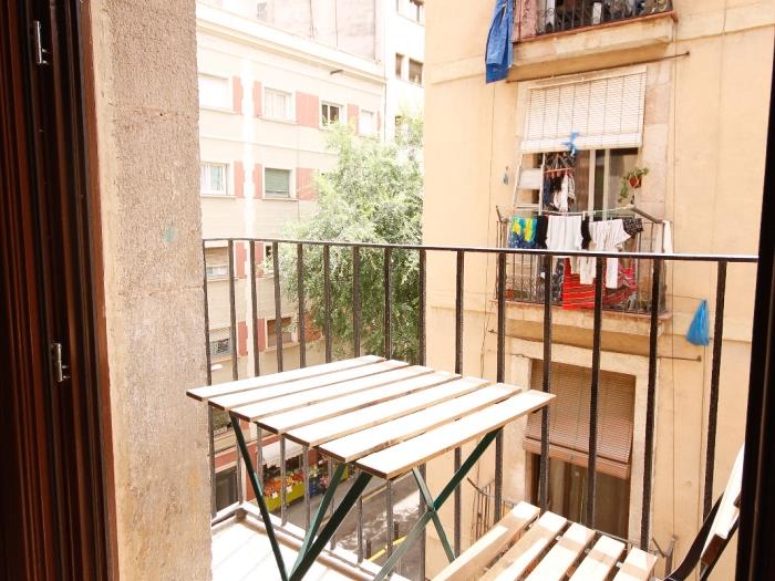 Room with private balcony - My Space Barcelona Apartments
