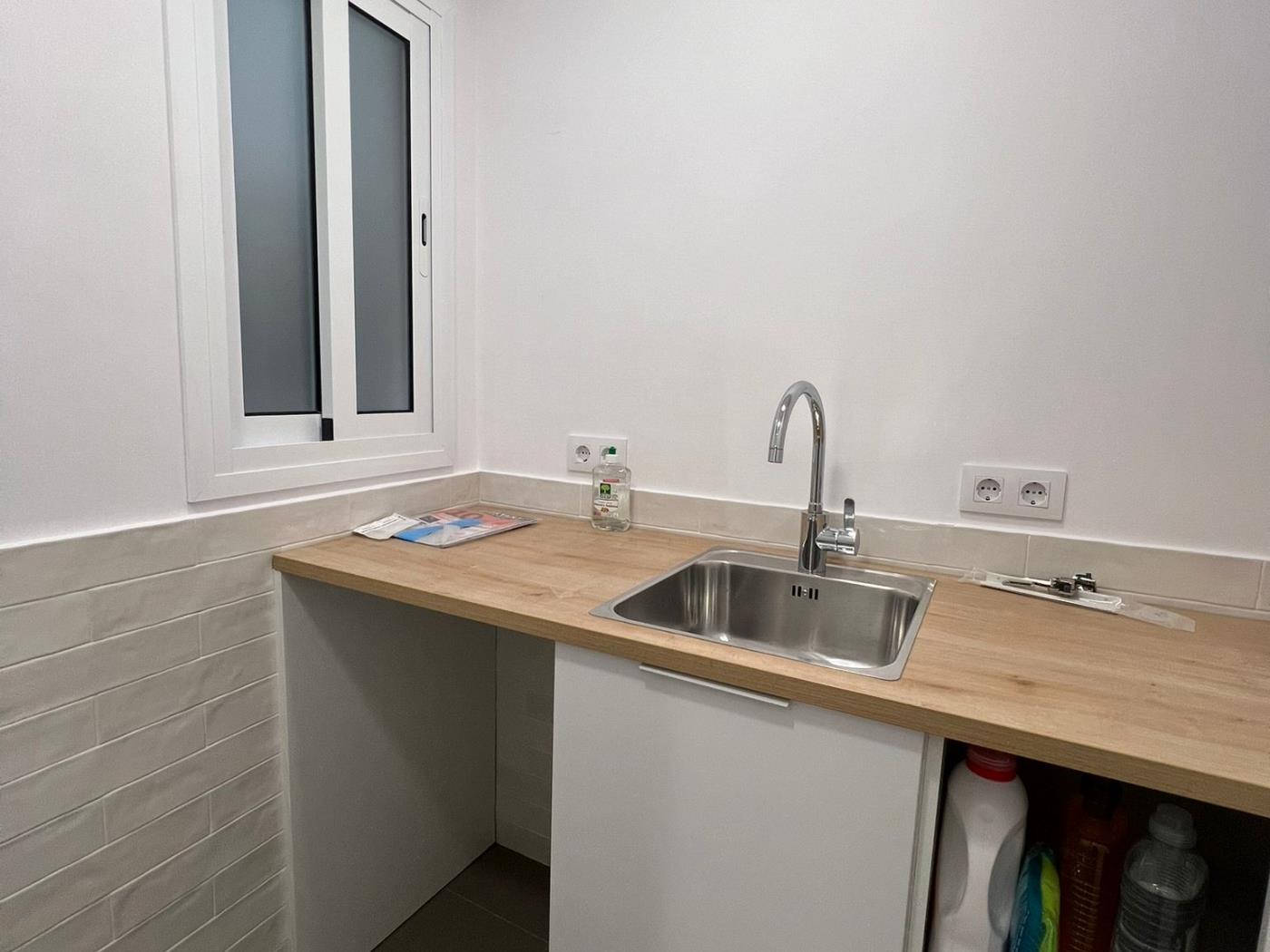 Bright 3-Bedroom Apartment in Sant Gervasi for Up to 5 Guests - My Space Barcelona Apartments
