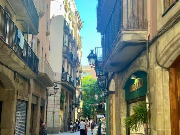 Charming El Born Loft – 31 Nights Min, Top Location - My Space Barcelona Apartments