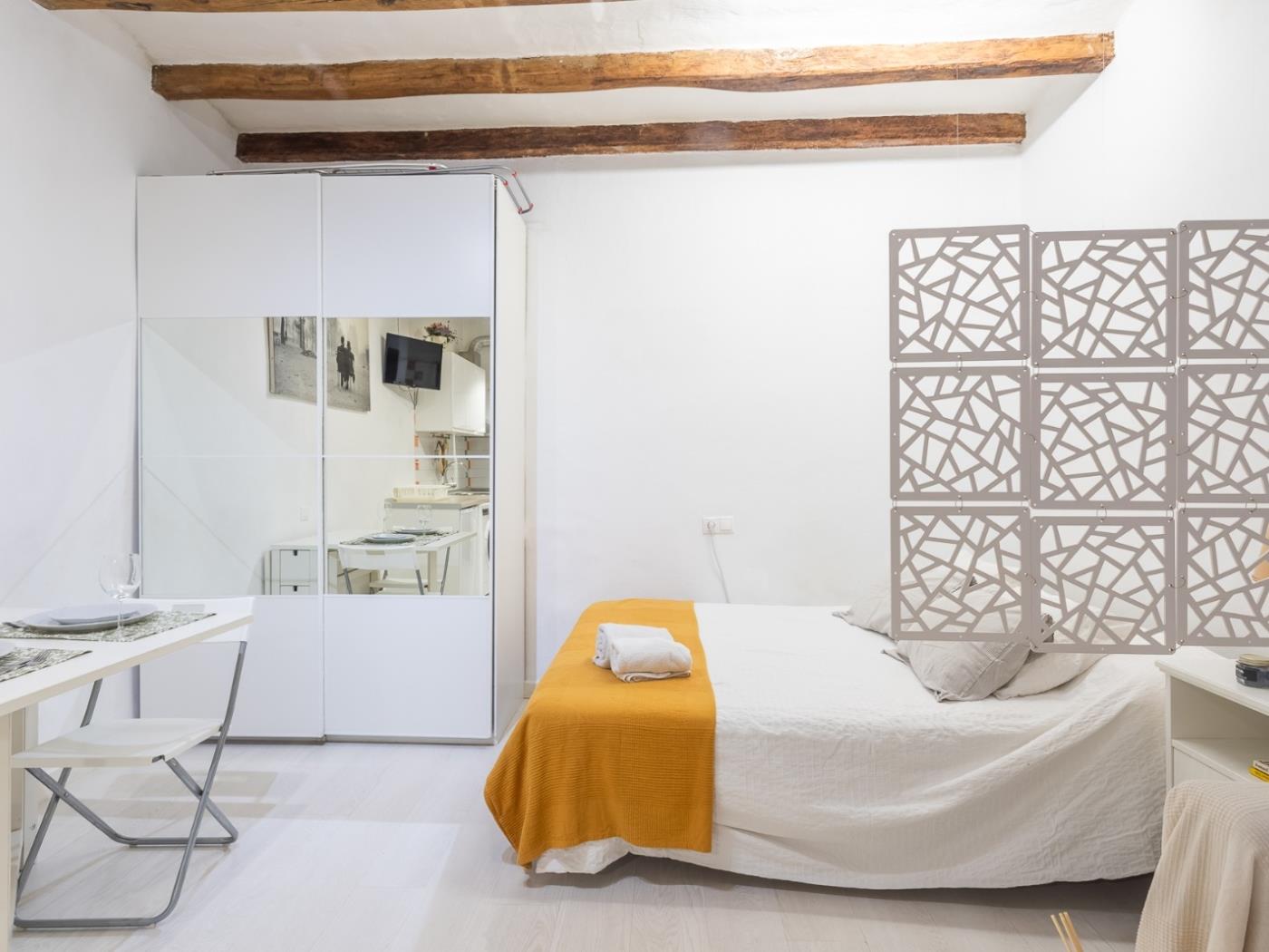 Charming El Born Loft – 31 Nights Min, Top Location - My Space Barcelona Apartments