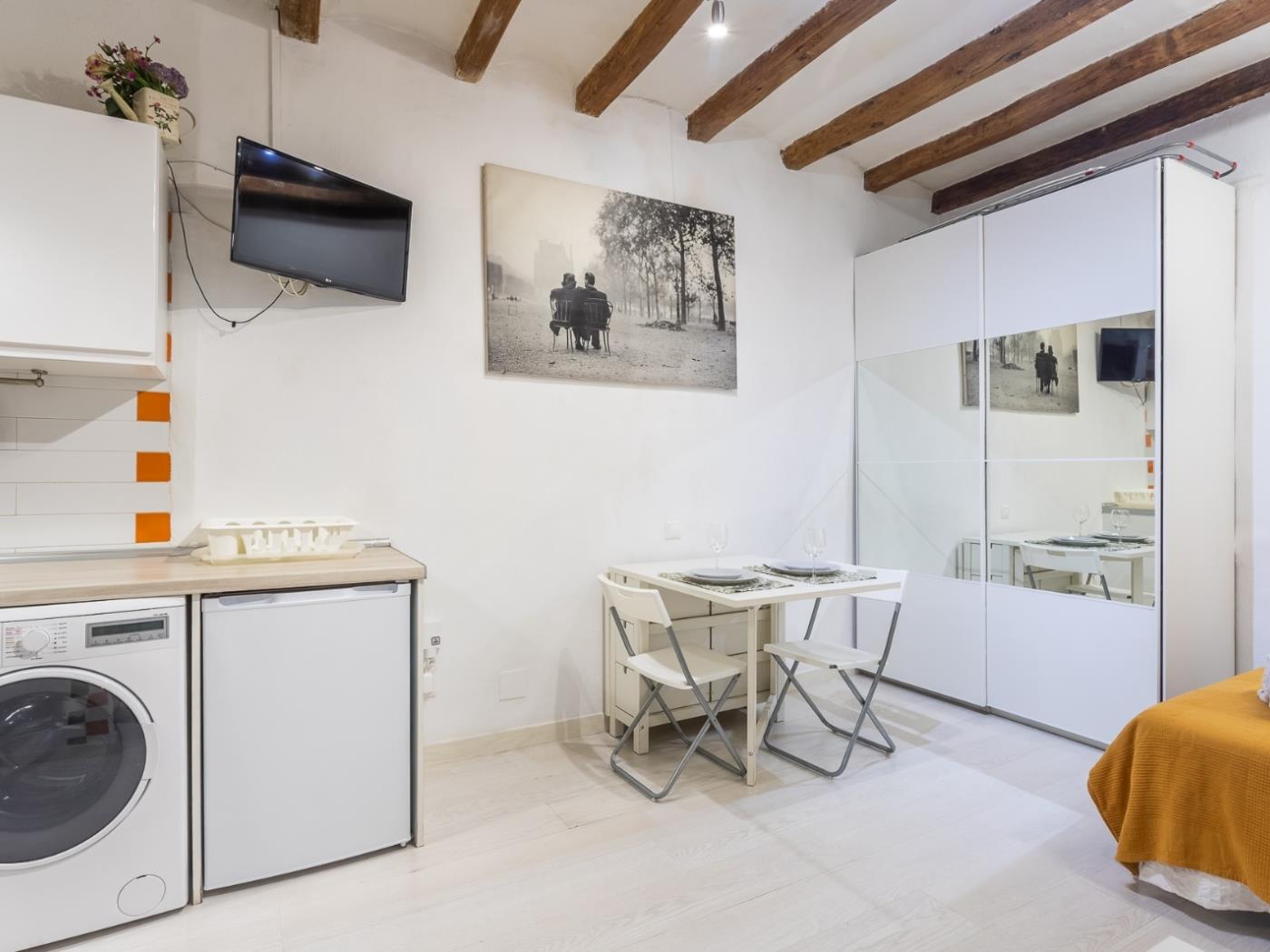 Charming El Born Loft – 31 Nights Min, Top Location - My Space Barcelona Apartments