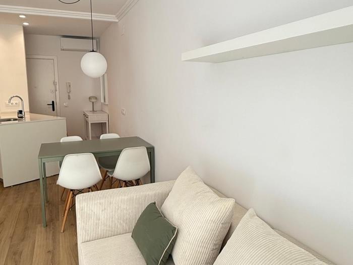Cozy & Bright 2-Bed Apartment - My Space Barcelona Apartments