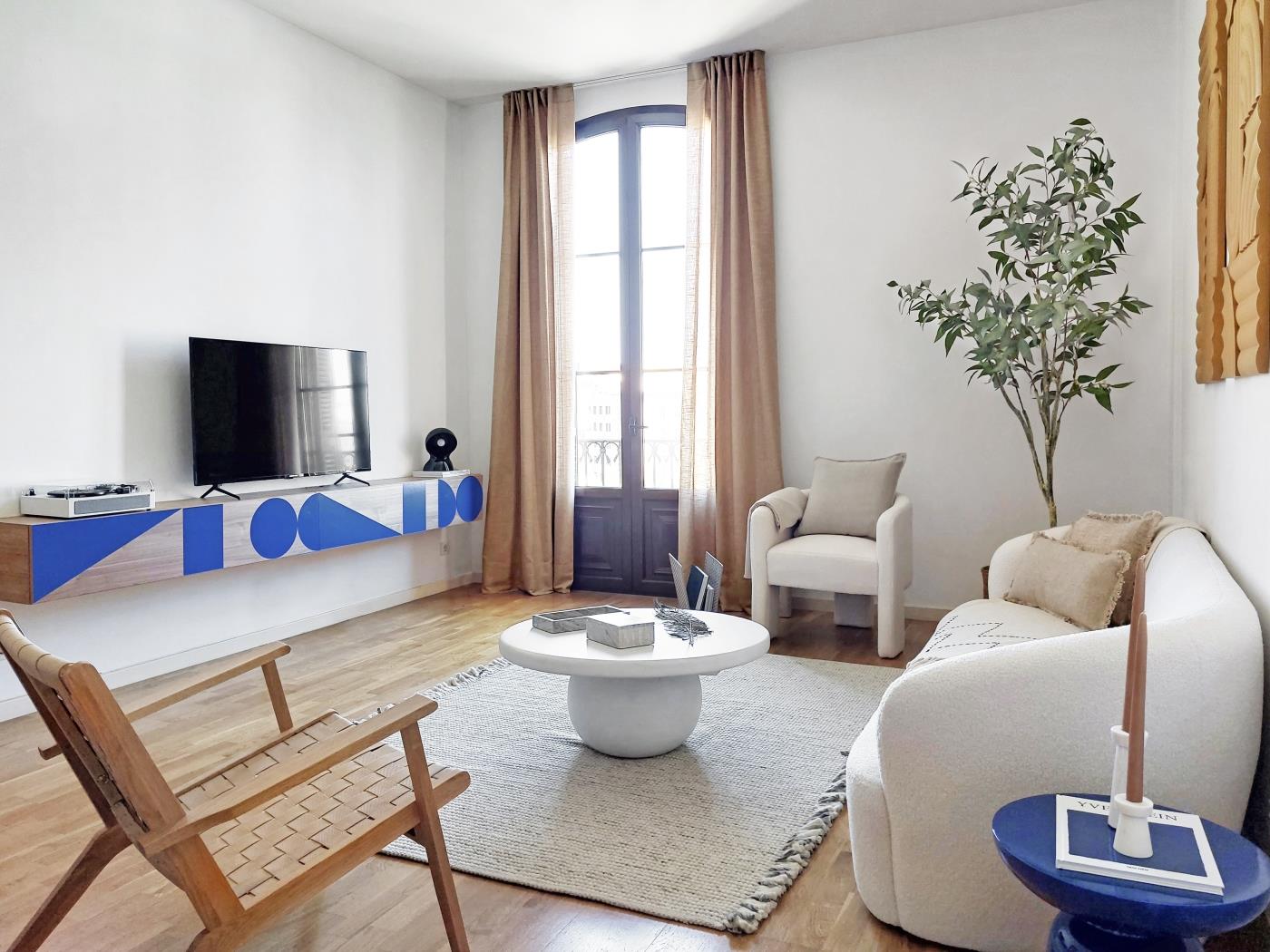 Furnished 2-bedroom, 2bathroom apartment in front of Hotel Palace - My Space Barcelona Apartments