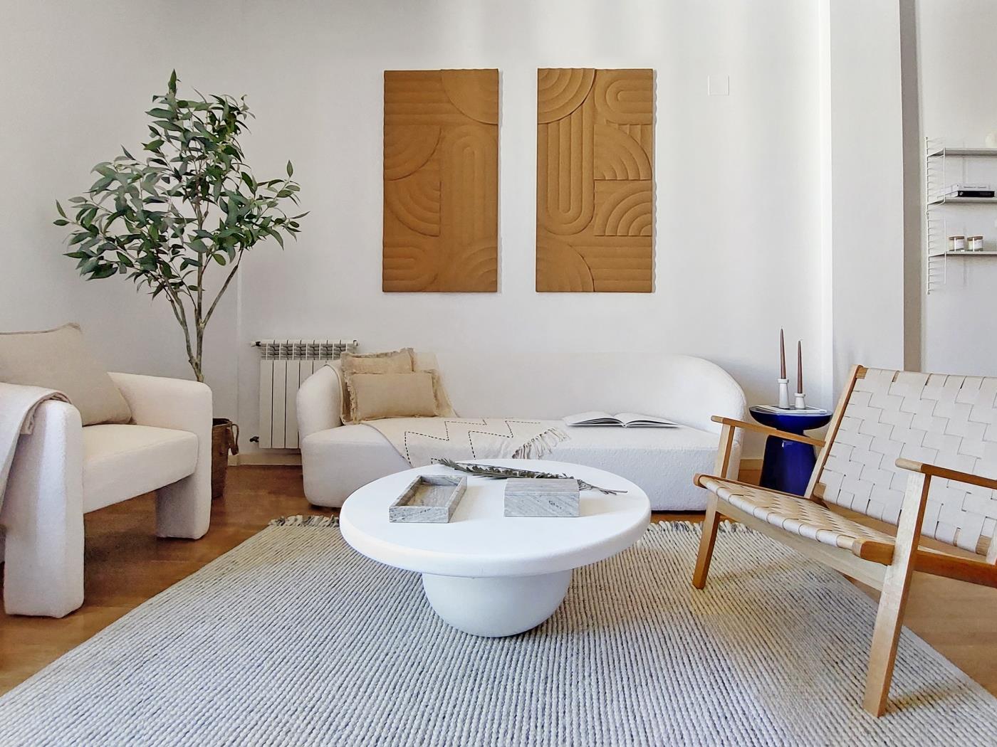 Furnished 2-bedroom, 2bathroom apartment in front of Hotel Palace - My Space Barcelona Apartments