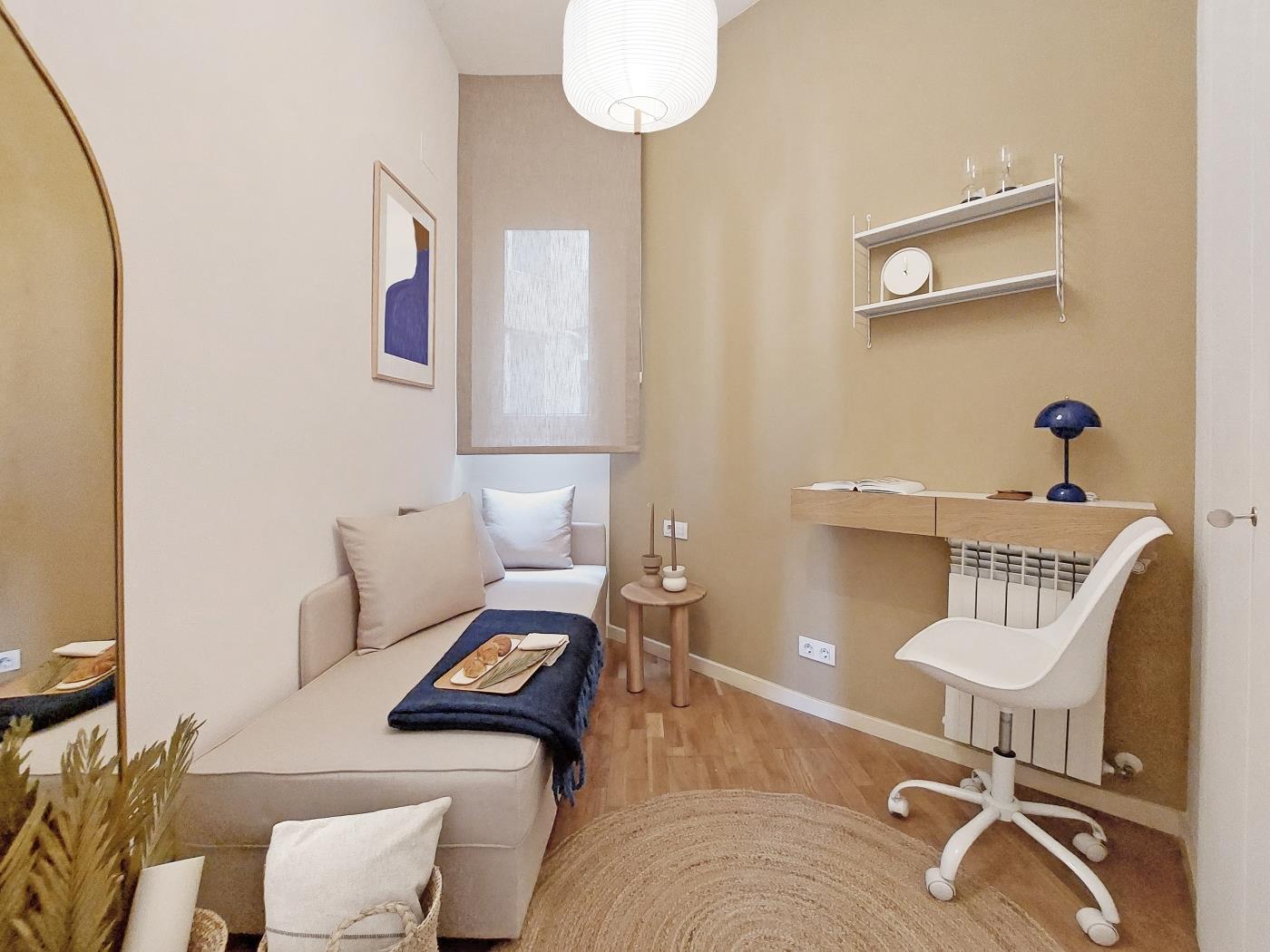 Furnished 2-bedroom, 2bathroom apartment in front of Hotel Palace - My Space Barcelona Apartments