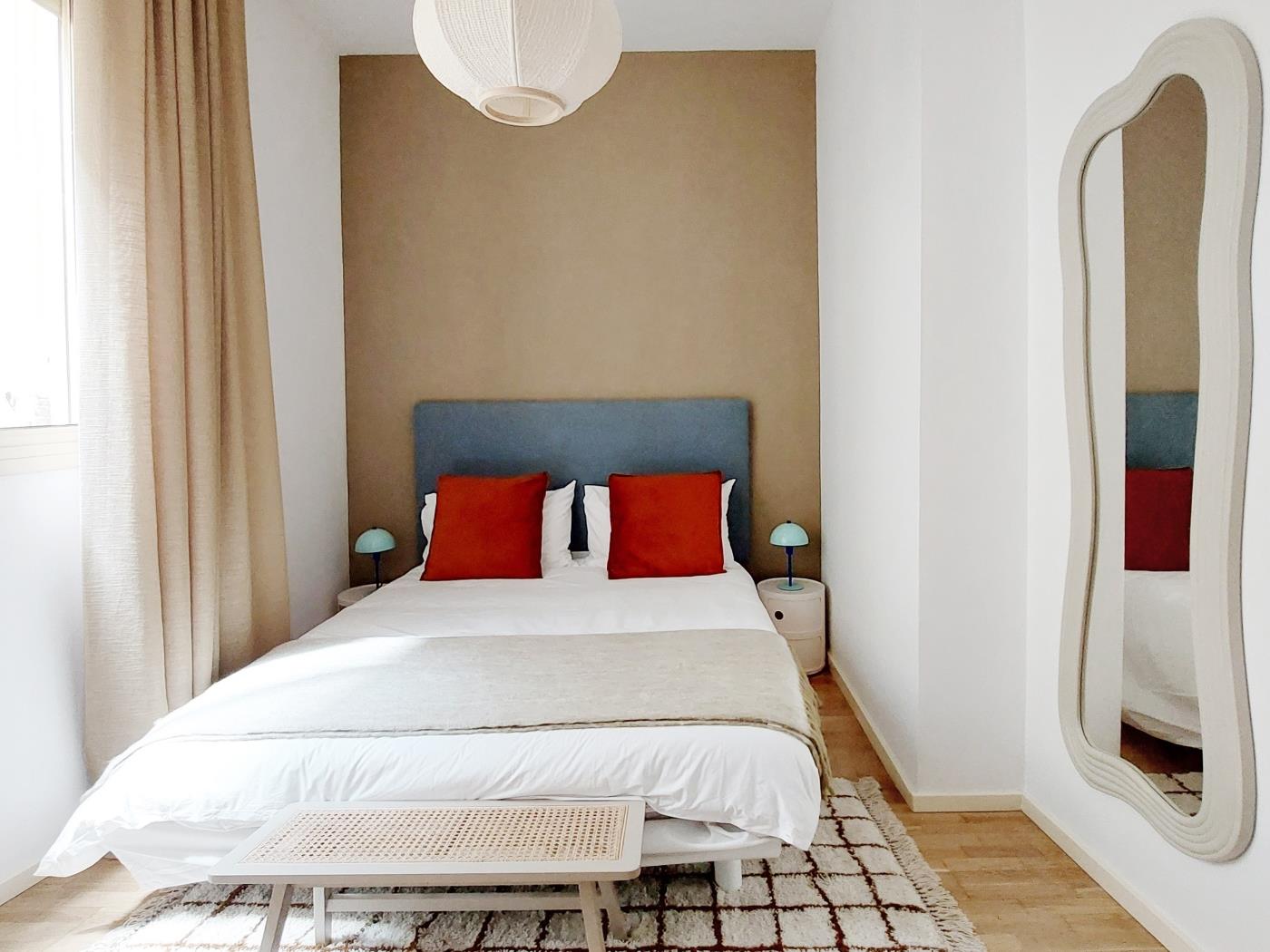 Sunny 2-Bedroom Apartment next to Hotel Palace – Downtown Barcelo - My Space Barcelona Apartments