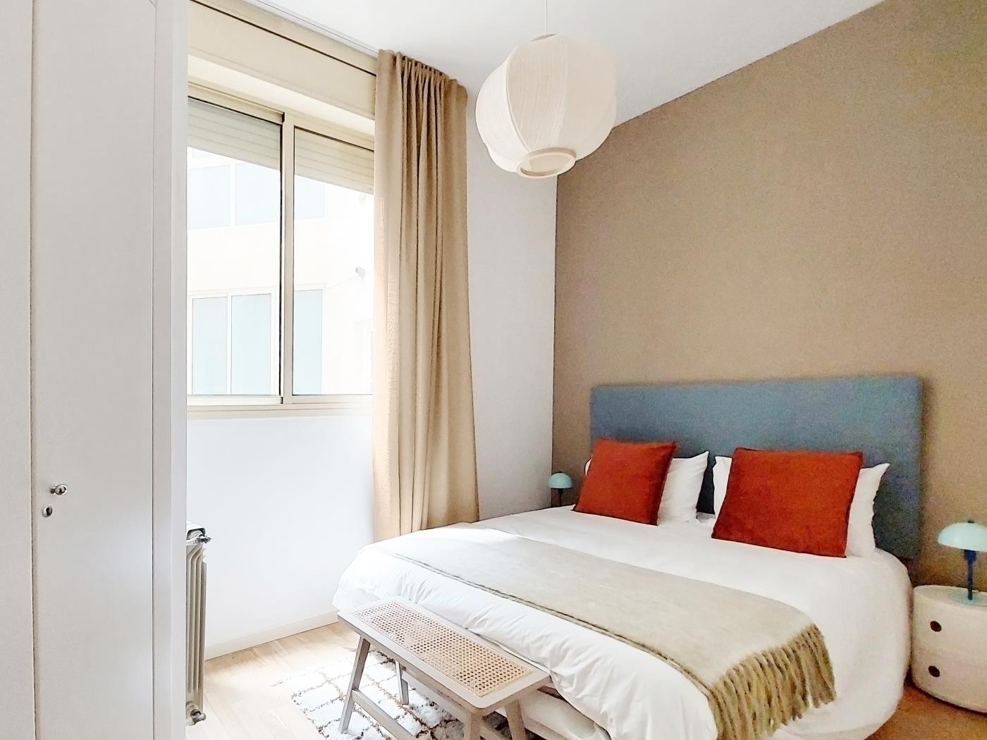 Sunny 2-Bedroom Apartment next to Hotel Palace – Downtown Barcelo - My Space Barcelona Apartments