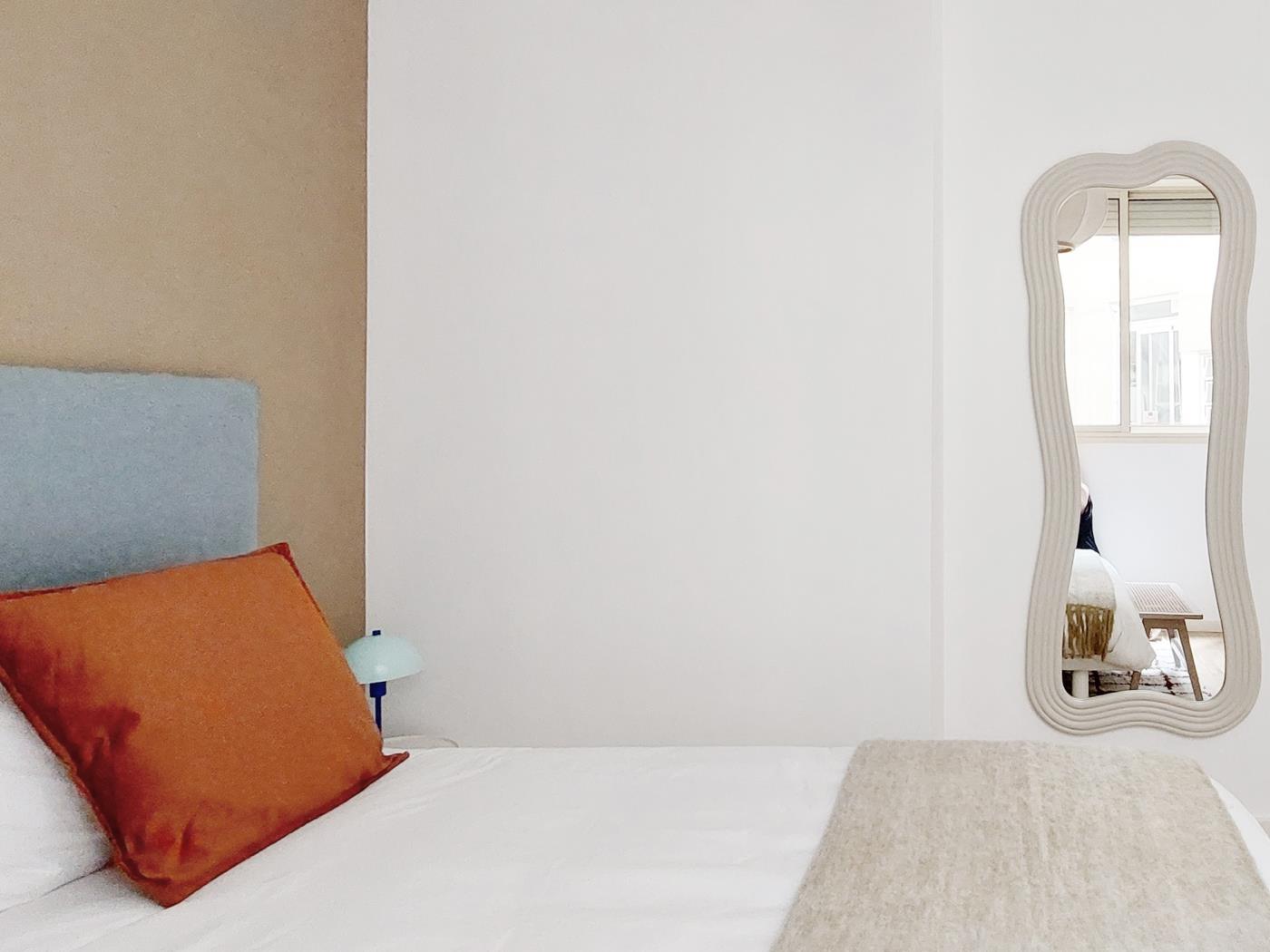 Sunny 2-Bedroom Apartment next to Hotel Palace – Downtown Barcelo - My Space Barcelona Apartments