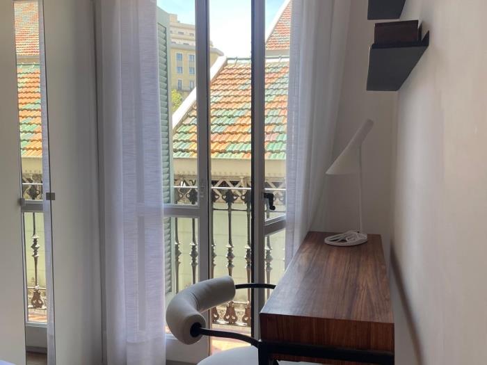 2 Beds + Balconies near Mercat - My Space Barcelona Apartments