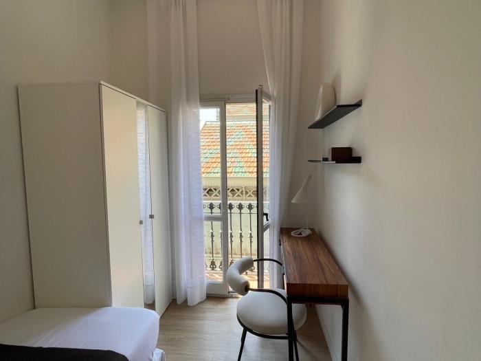 2 Beds + Balconies near Mercat - My Space Barcelona Apartments