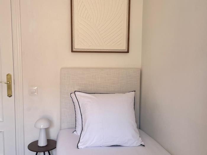 2 Beds + Balconies near Mercat - My Space Barcelona Apartments