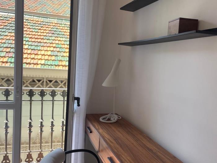 2 Beds + Balconies near Mercat - My Space Barcelona Apartments