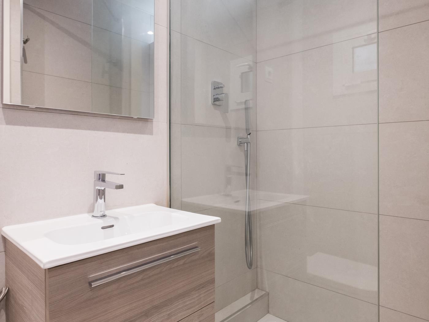 Bright 2-Bedroom Flat in Barceloneta - My Space Barcelona Apartments