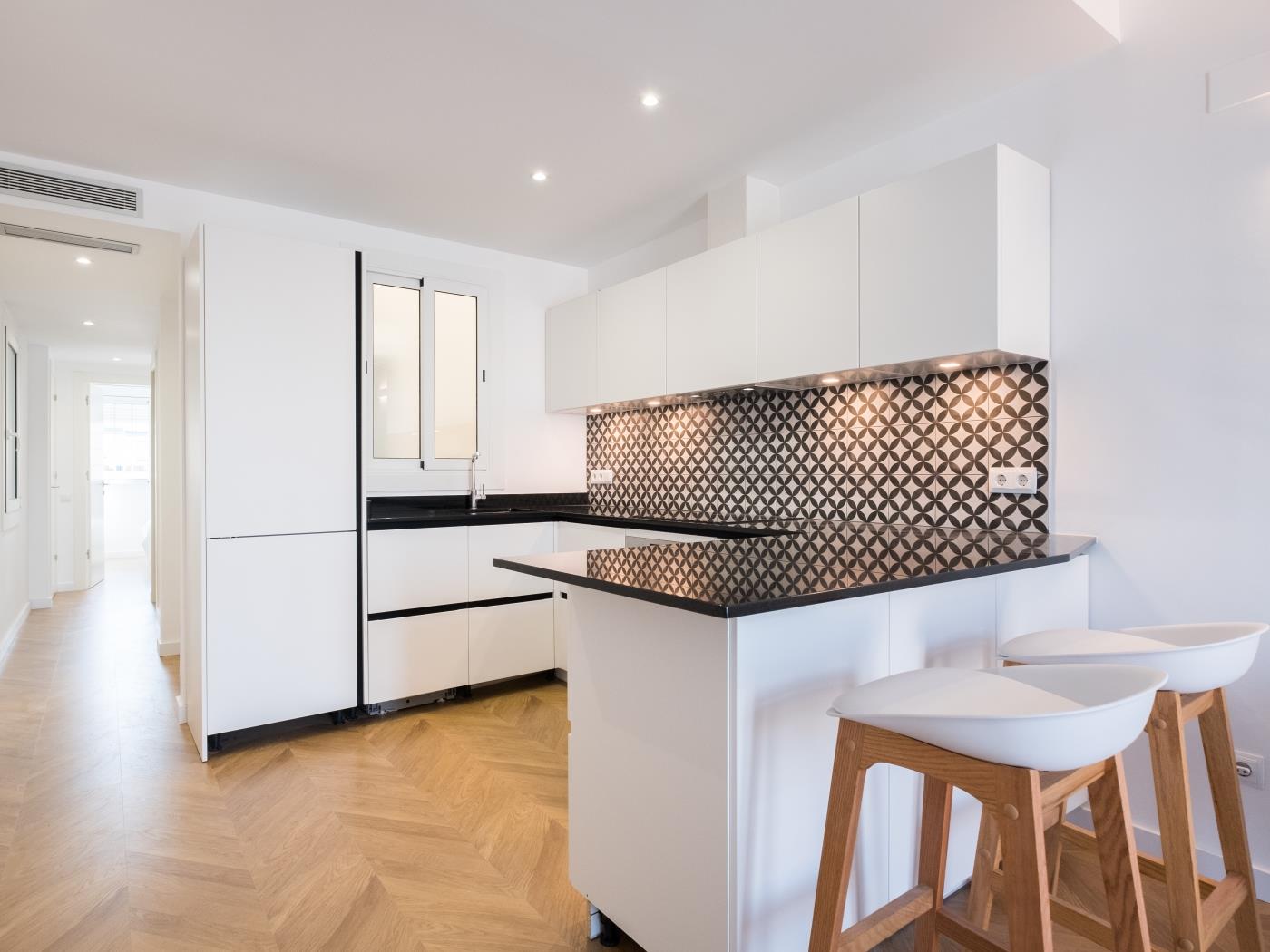Bright 2-Bedroom Flat in Barceloneta - My Space Barcelona Apartments