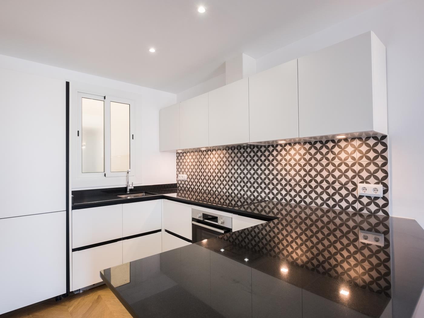 Bright 2-Bedroom Flat in Barceloneta - My Space Barcelona Apartments