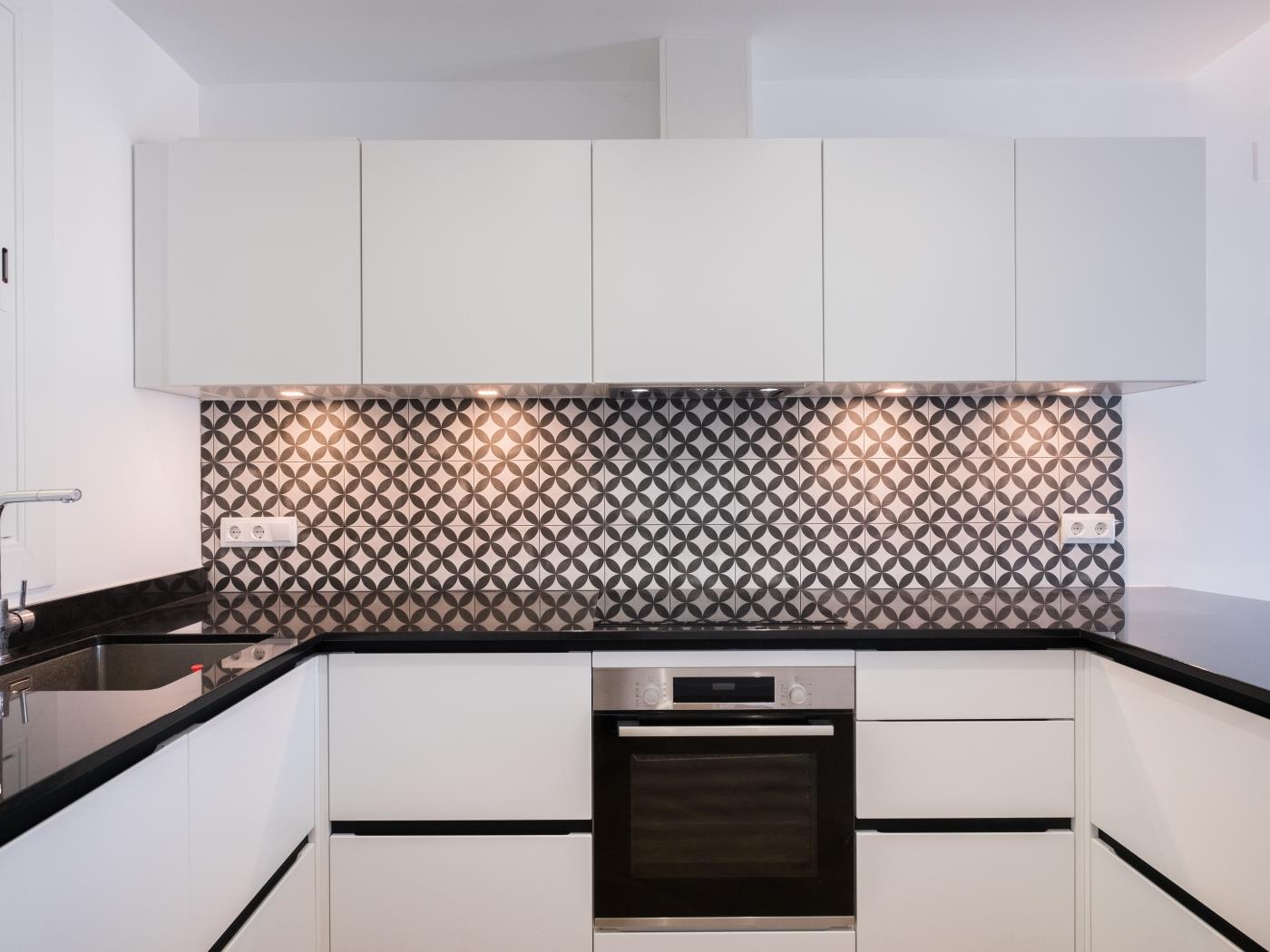 Bright 2-Bedroom Flat in Barceloneta - My Space Barcelona Apartments