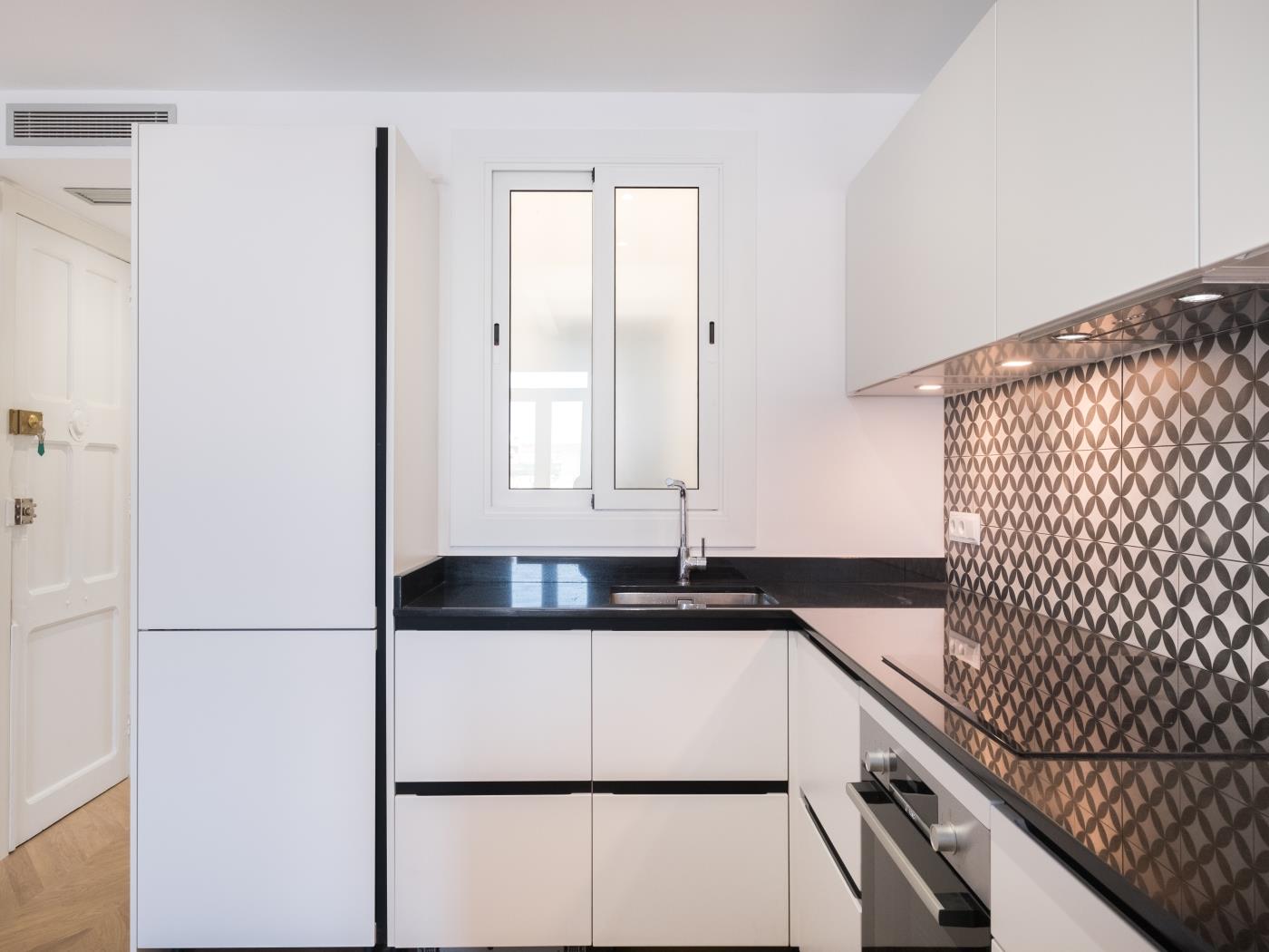 Bright 2-Bedroom Flat in Barceloneta - My Space Barcelona Apartments