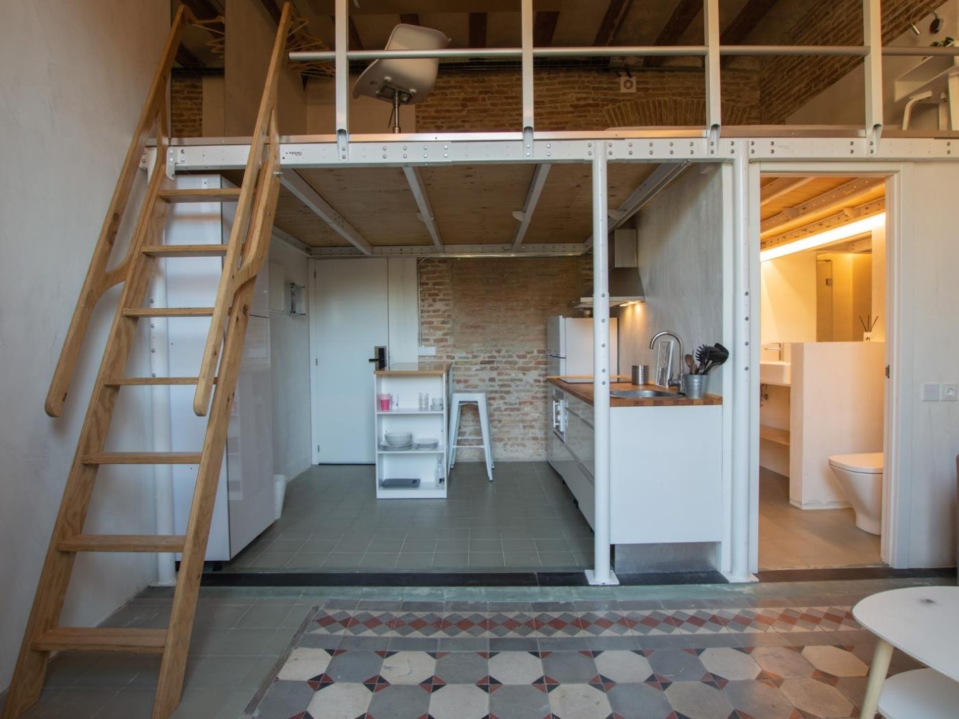 Modern studio duplex with large terrace in central area - My Space Barcelona Apartments