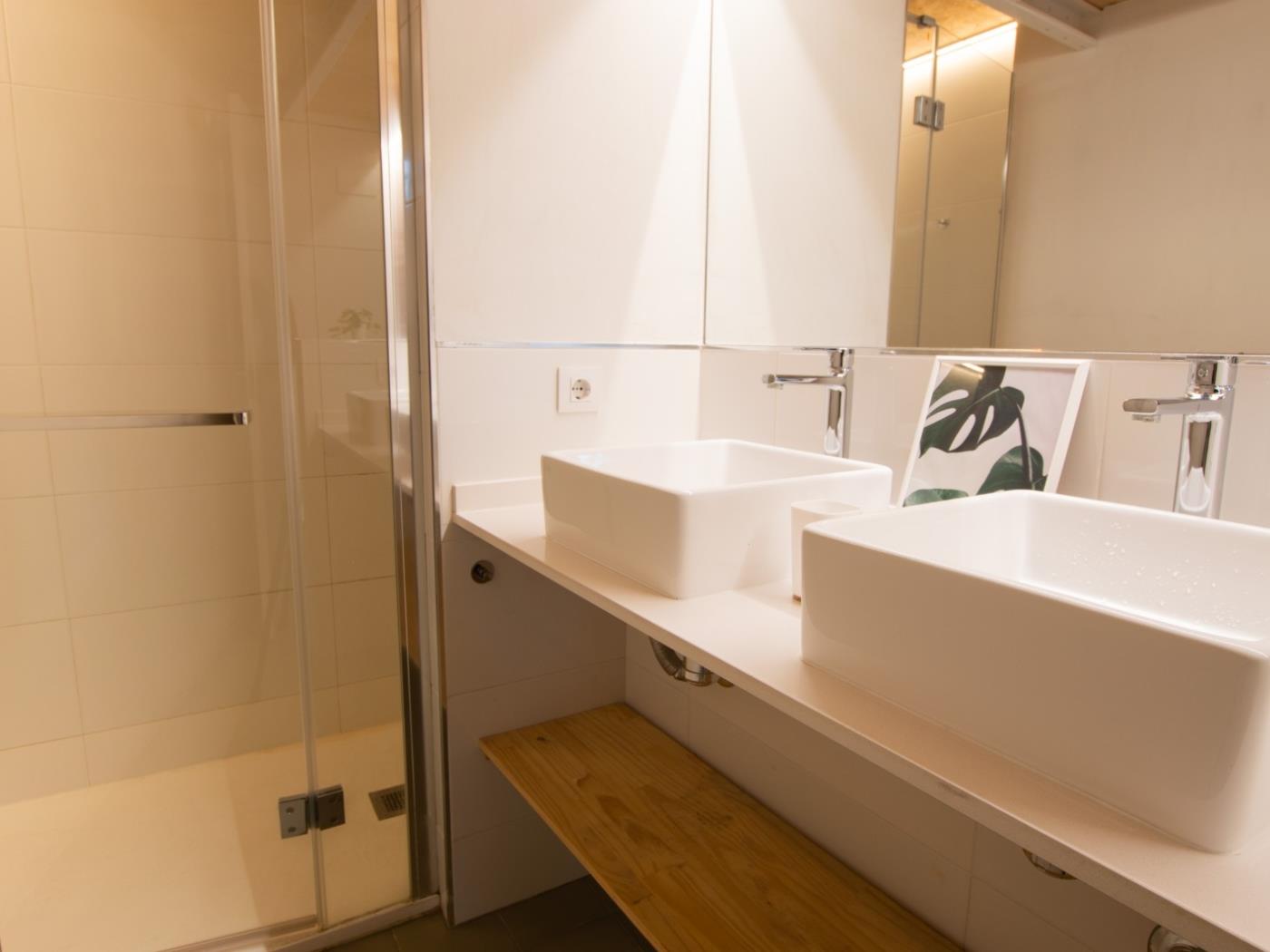 Modern studio duplex with large terrace in central area - My Space Barcelona Apartments